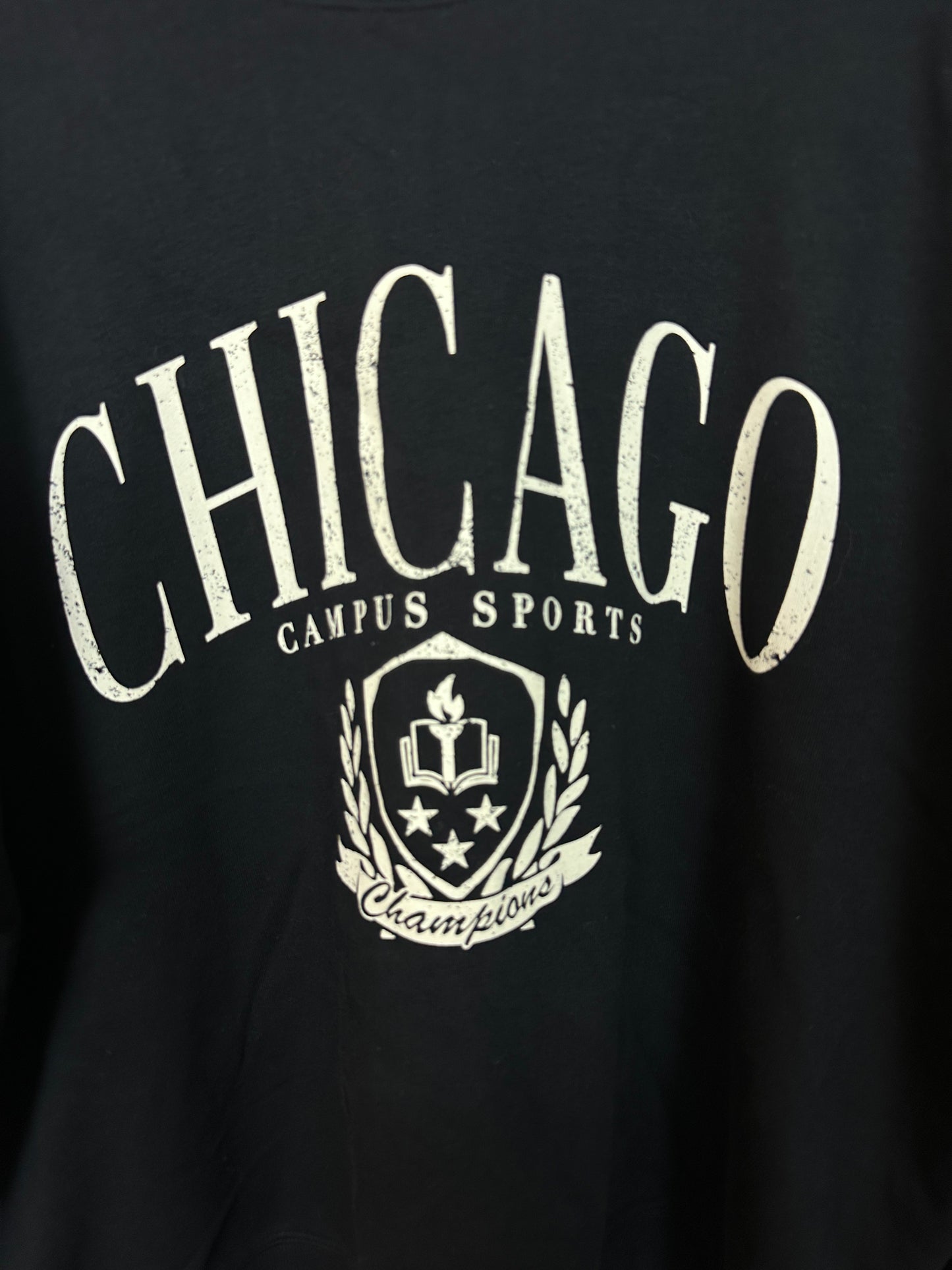 Men's Long Sleeved Chicago Sweatshirt Size M/L