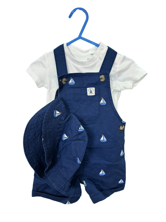 Baby boys short dungeree's , t-shirt and sun hat set