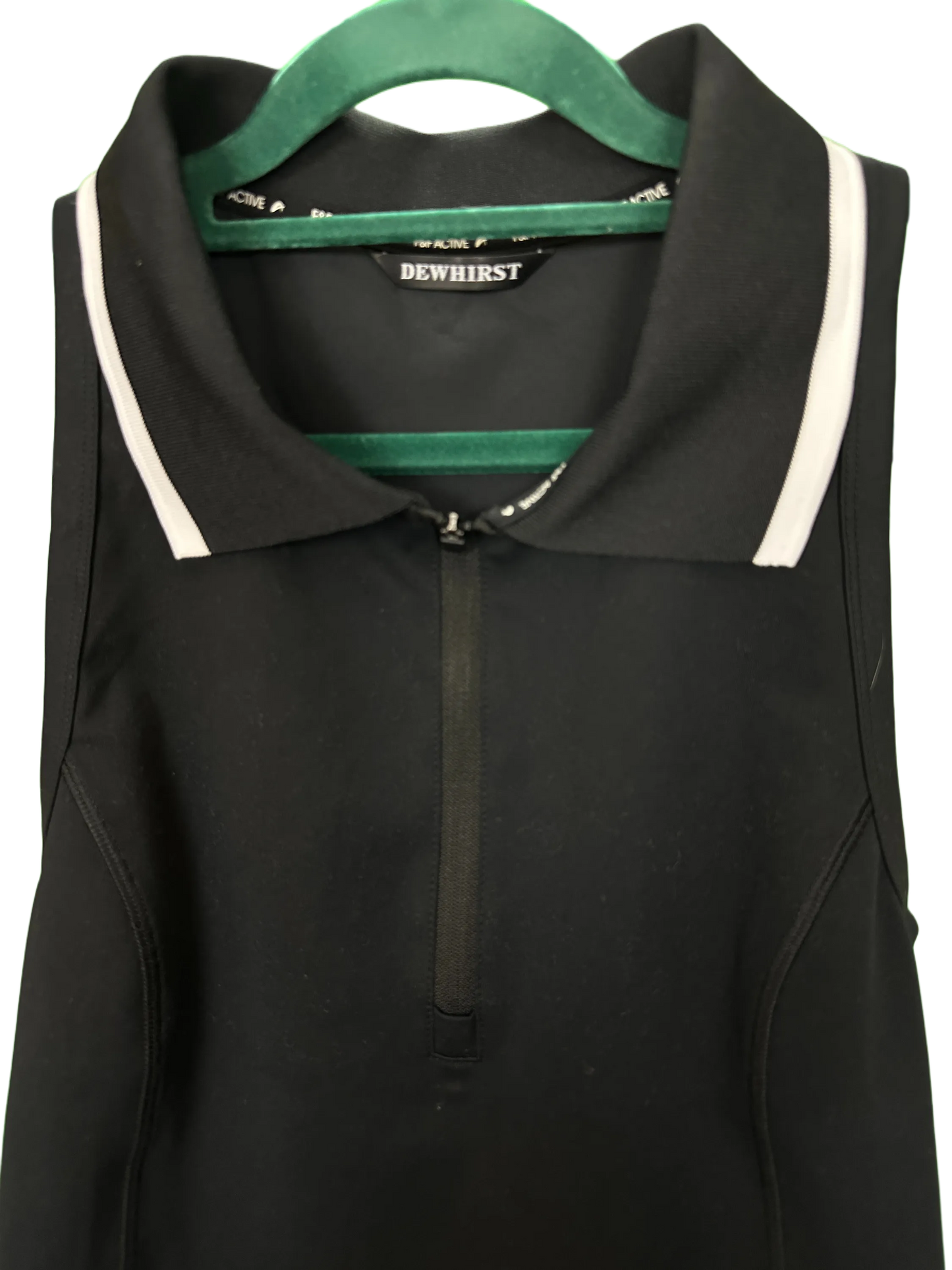Woman's active sleeveless top with collar