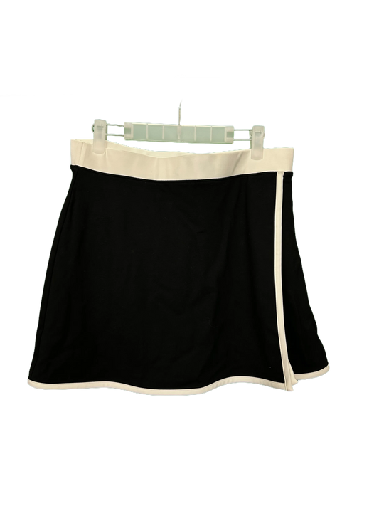 Woman's active sports skirt/shorts