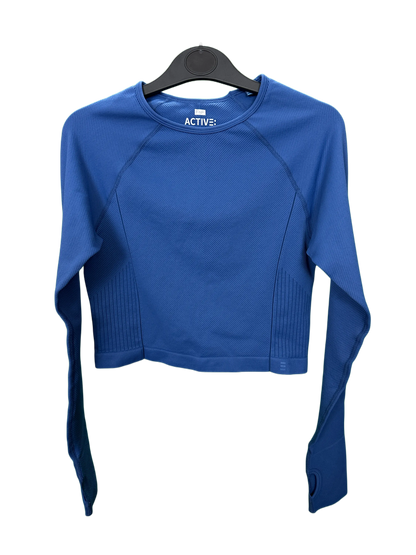 Woman's Active long sleeved ribbed sports top with thumb holes