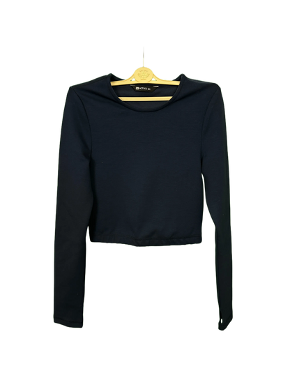 Woman's active long sleeved short top Size "S"