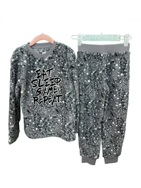 Boy's Fleece PJ's Age 5/6yrs