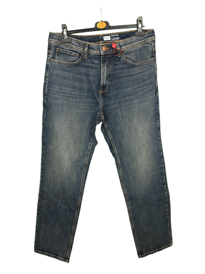 Men's Jean's Size Waist 34" Leg 32"